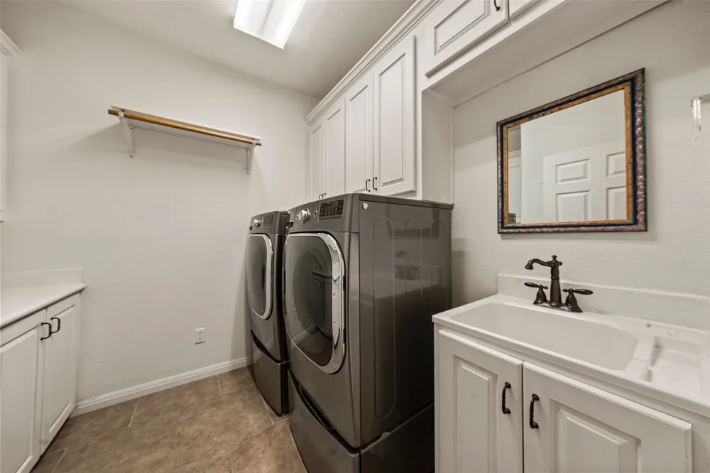 175 Winding Trail Crawford, TX 76638