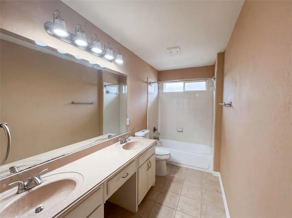 10330 Sandbar Drive Irving, TX 75063