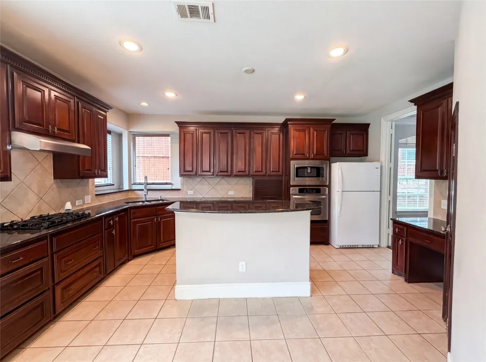 10330 Sandbar Drive Irving, TX 75063