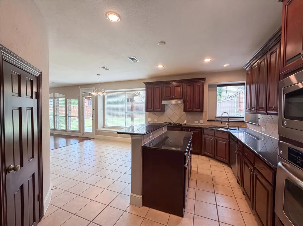 10330 Sandbar Drive Irving, TX 75063