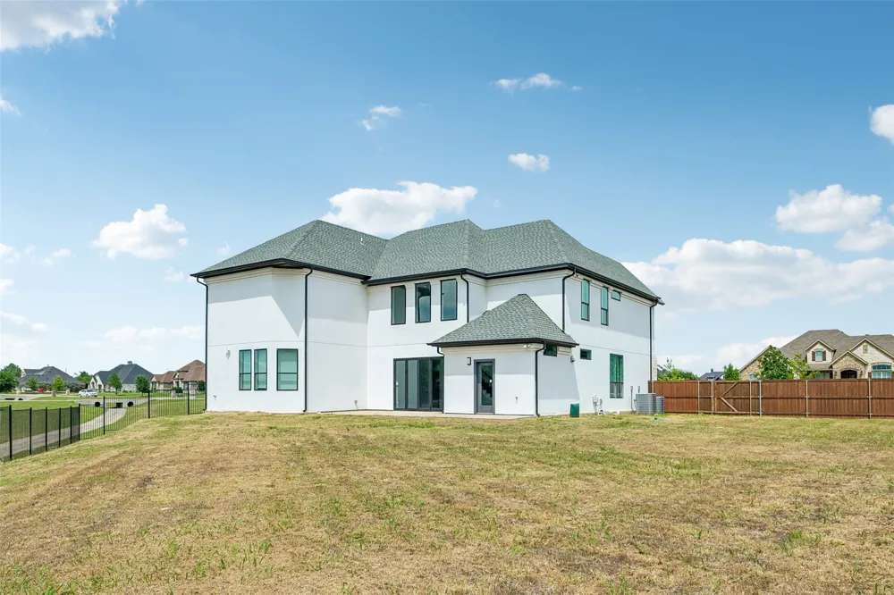 681 Davenport Drive Waxahachie, TX 75167