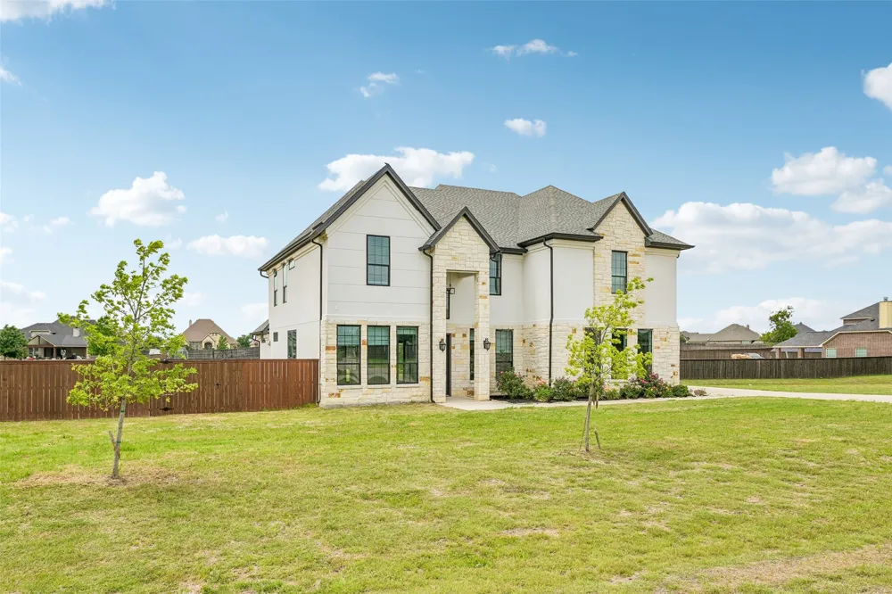 681 Davenport Drive Waxahachie, TX 75167