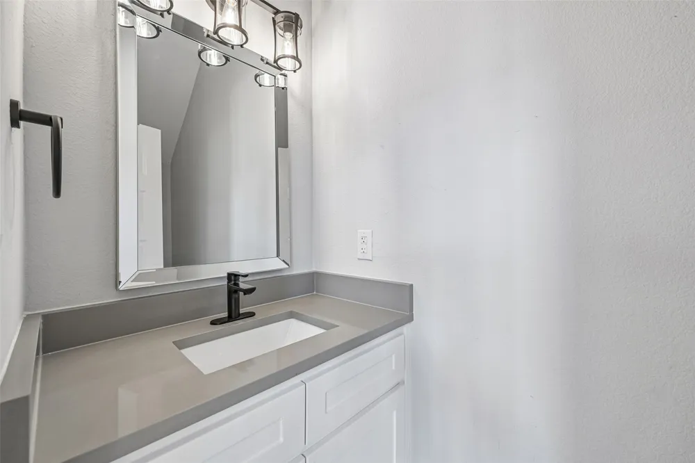 681 Davenport Drive Waxahachie, TX 75167