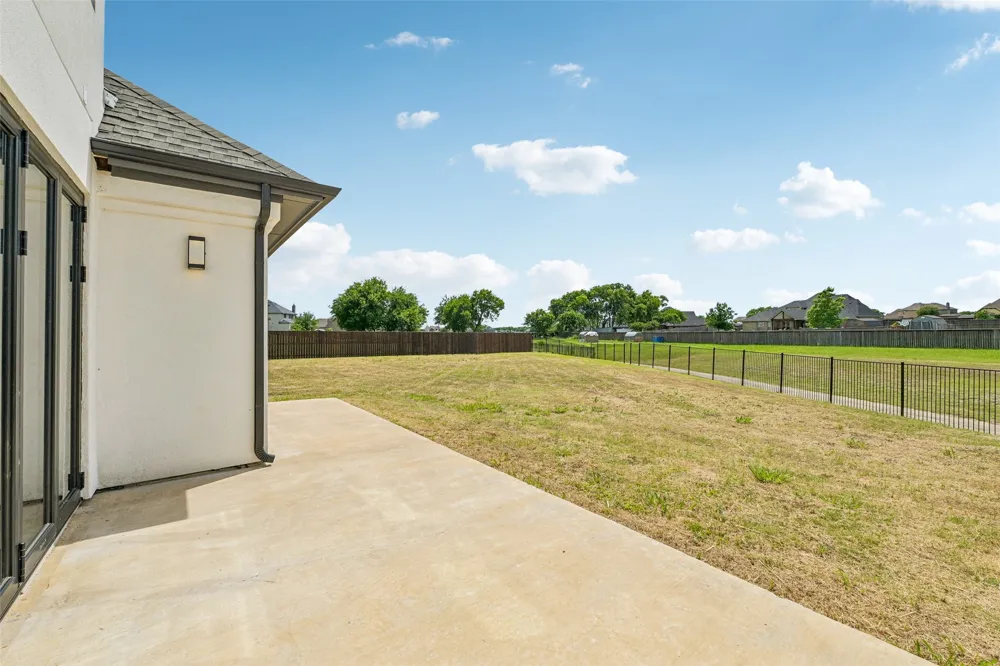 681 Davenport Drive Waxahachie, TX 75167