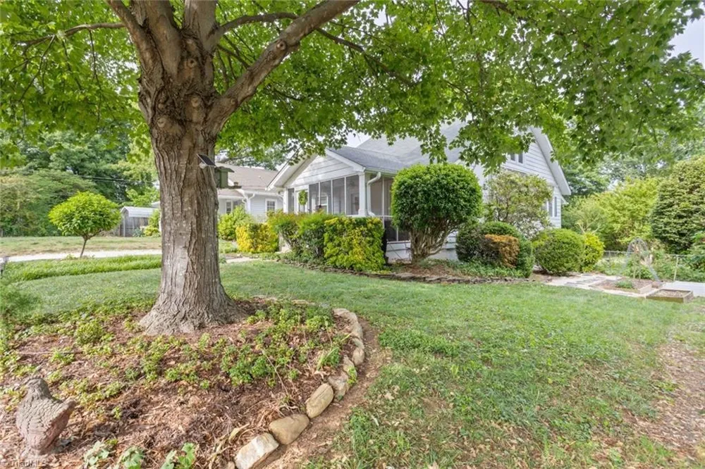821 Watson Avenue Winston-Salem, NC 27103