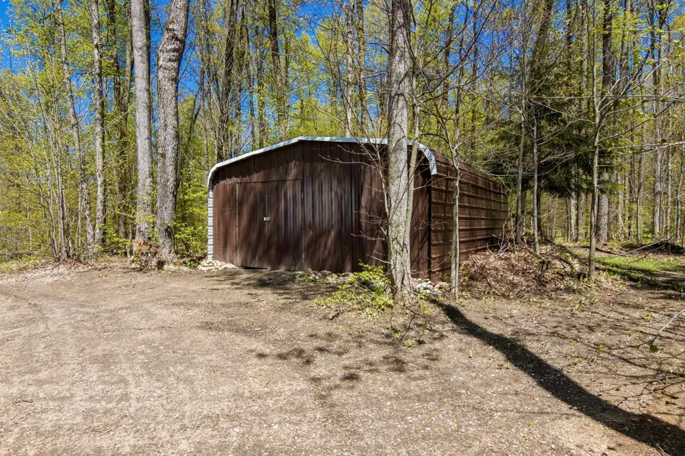 W Elder Custer Township, MI 49659