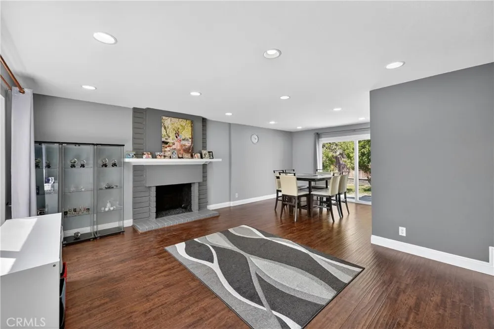 3631 Claremont Irvine, CA 92614