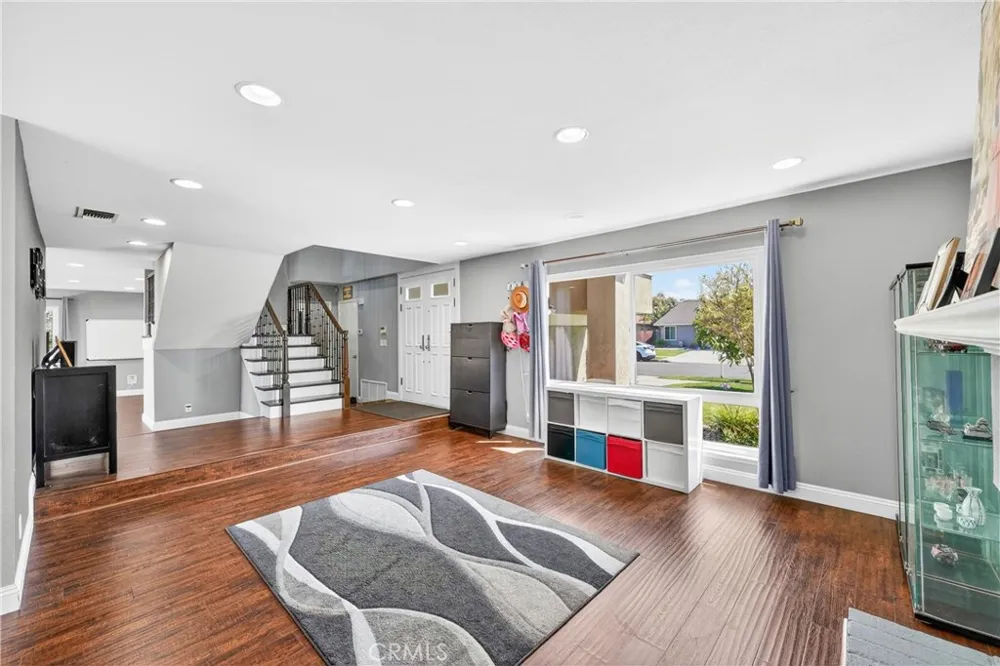 3631 Claremont Irvine, CA 92614