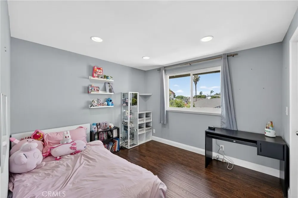 3631 Claremont Irvine, CA 92614