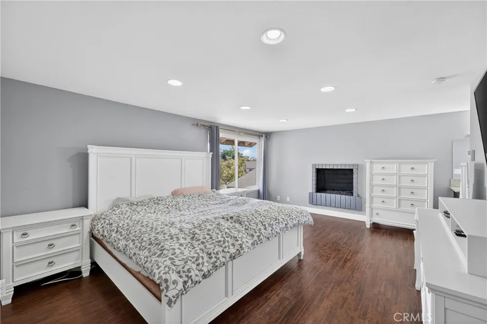 3631 Claremont Irvine, CA 92614