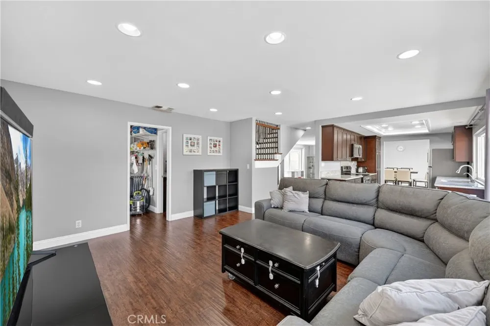 3631 Claremont Irvine, CA 92614