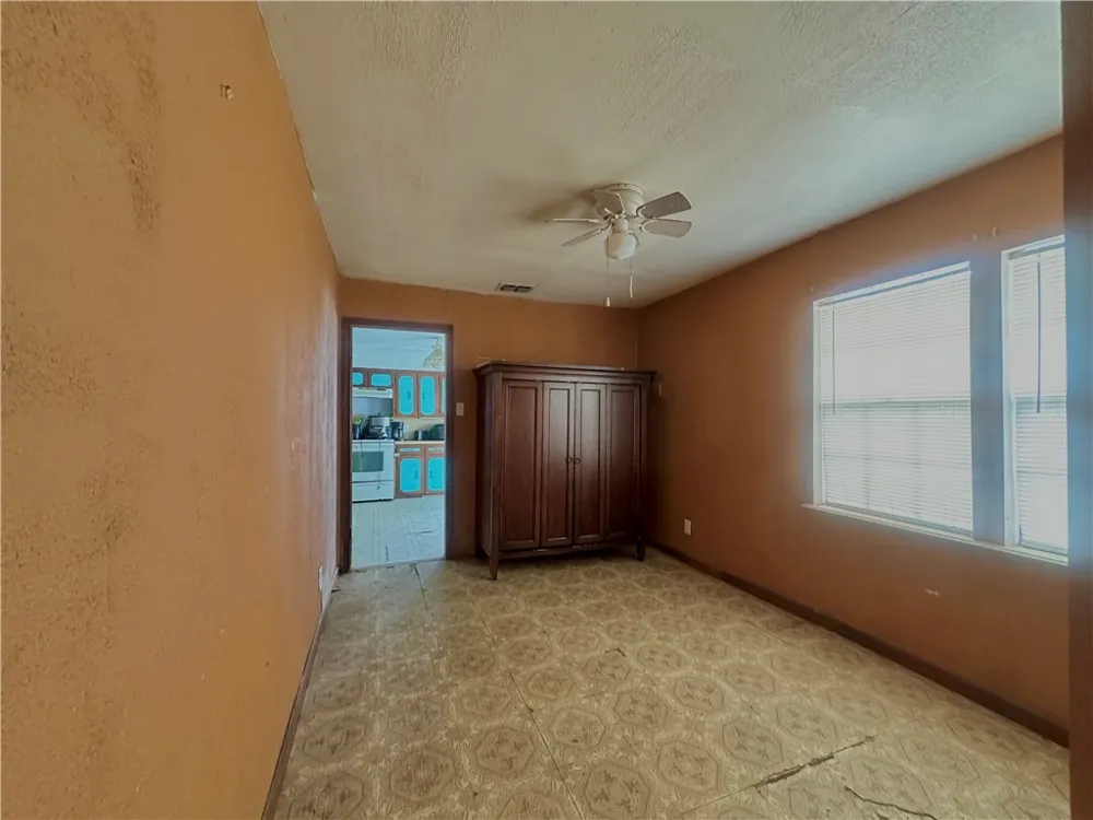 801 Ruben Chavez Robstown, TX 78380