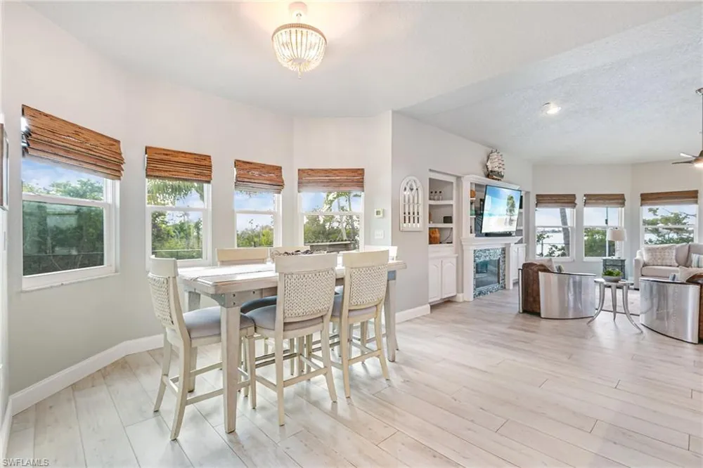 12201 Shoreview Drive Matlacha, FL 33993
