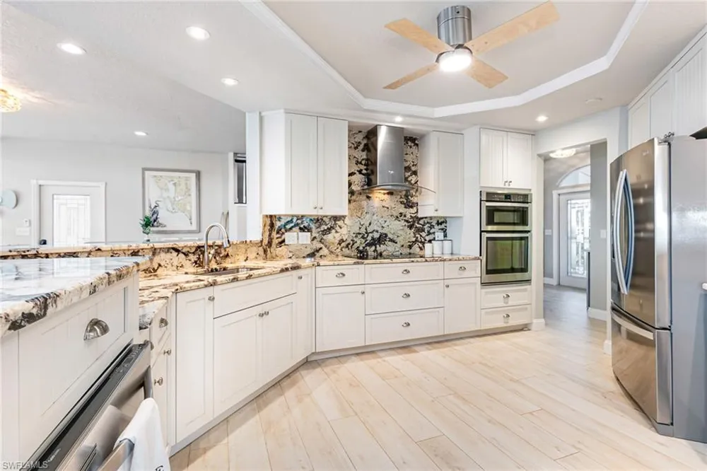 12201 Shoreview Drive Matlacha, FL 33993