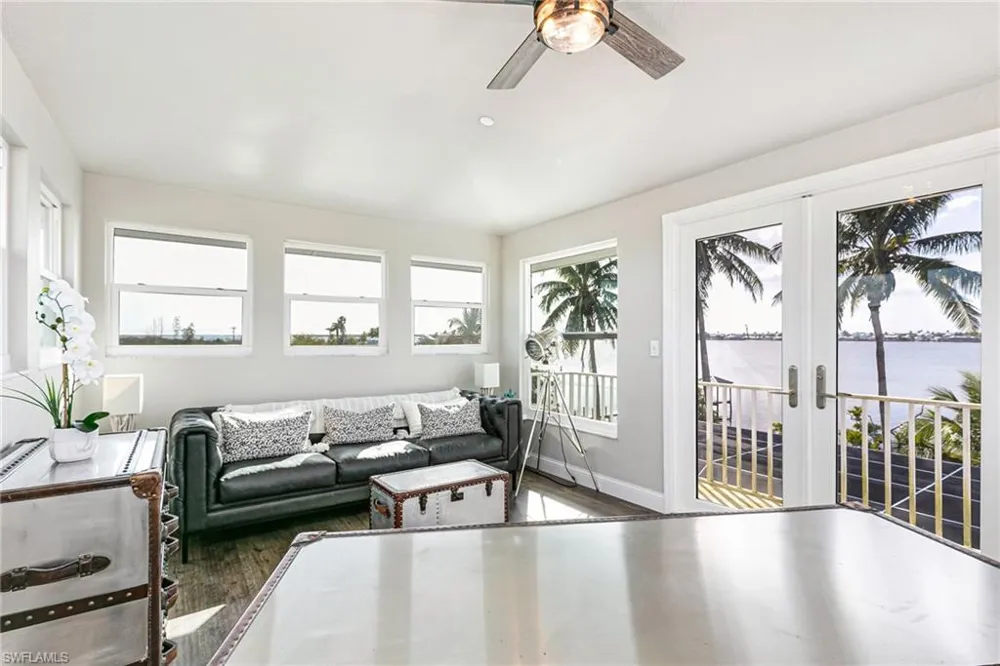 12201 Shoreview Drive Matlacha, FL 33993