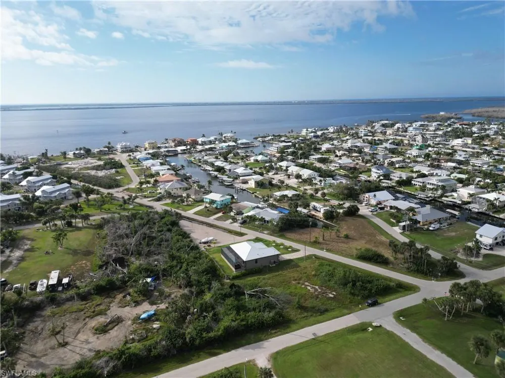 2391 Rose Avenue Other, FL 33956