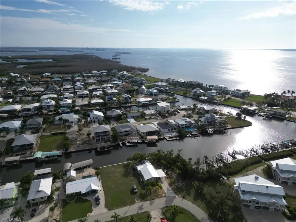 2391 Rose Avenue Other, FL 33956