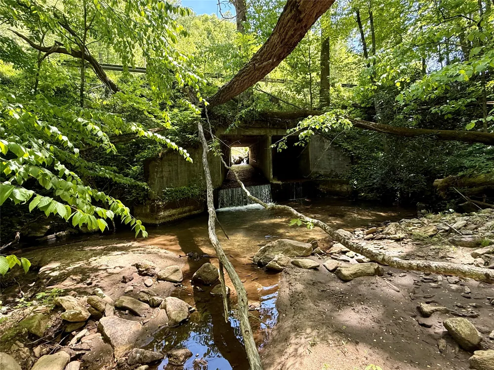 1 Highway 107 Highway Glenville, NC 28736