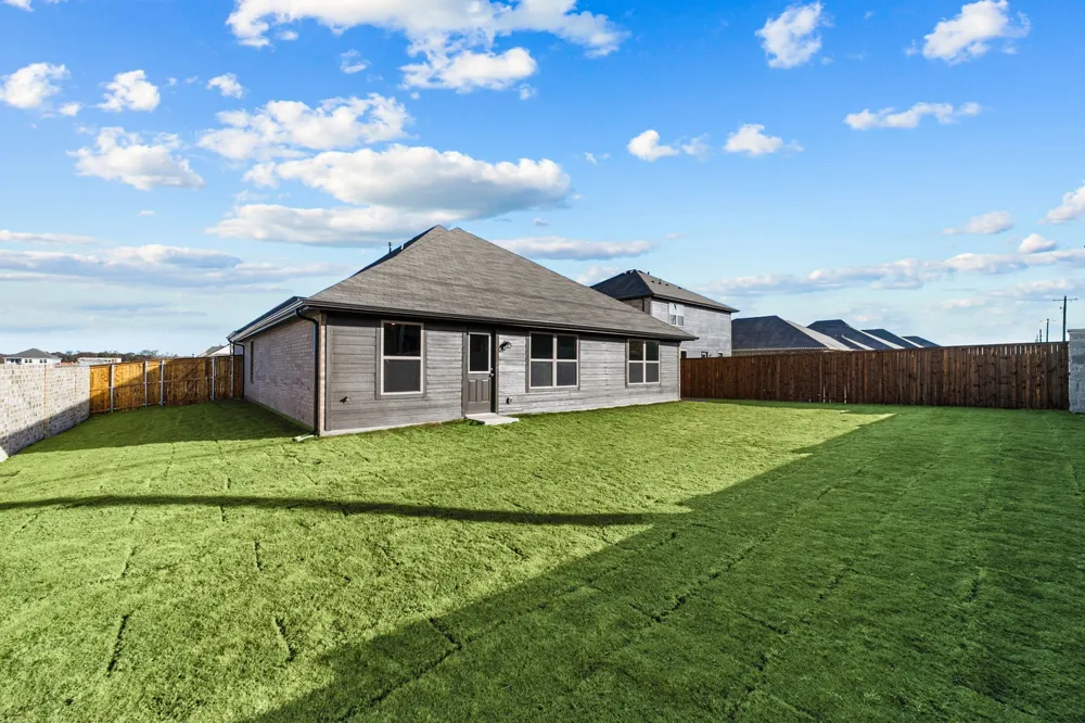 615 Forest Haven Drive Van Alstyne, TX 75495