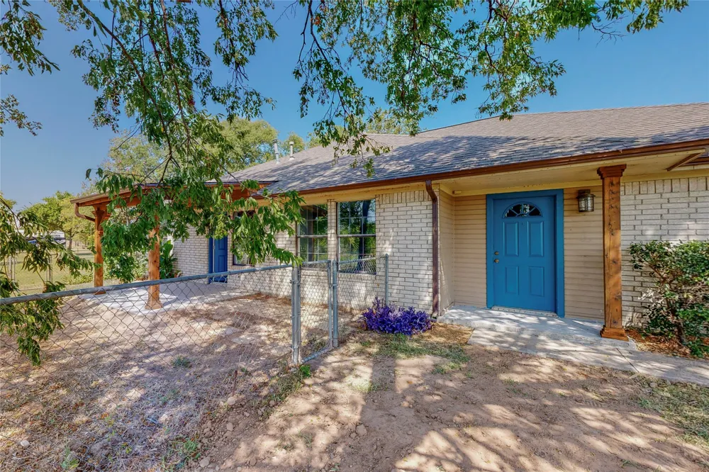 7610 Highway 34 Scurry, TX 75158