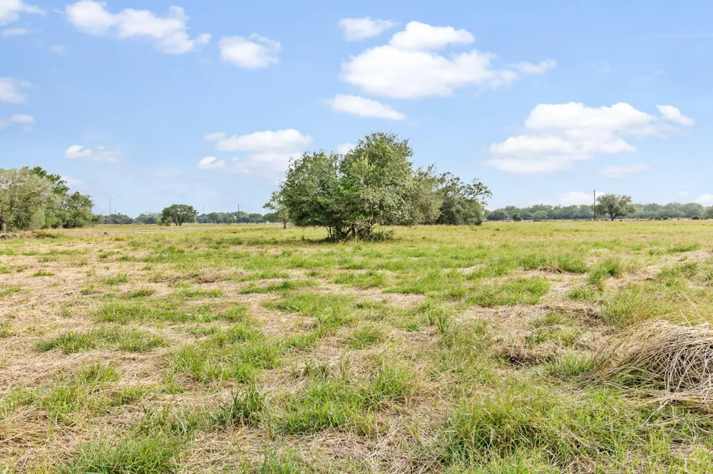 6 Fm 530 Edna, TX 77957