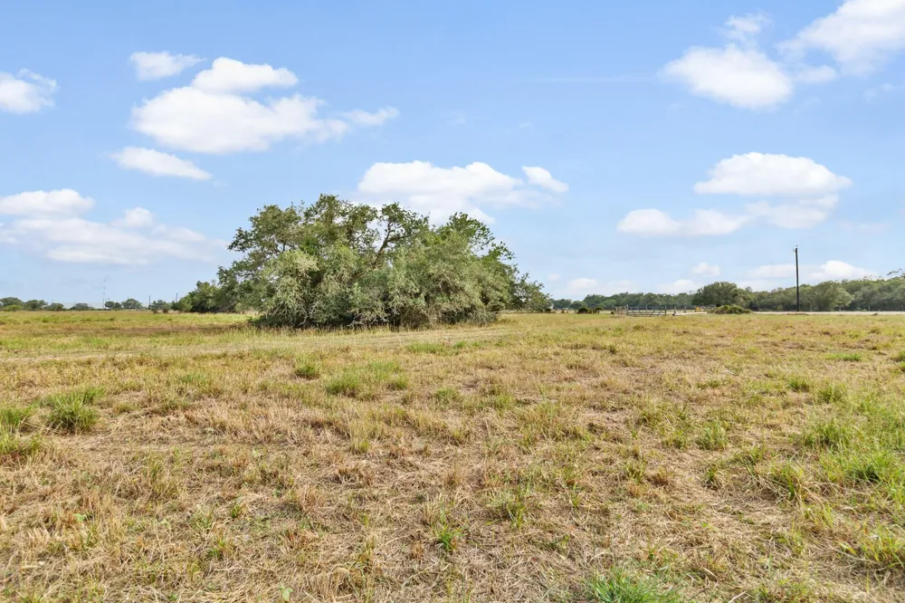 6 Fm 530 Edna, TX 77957