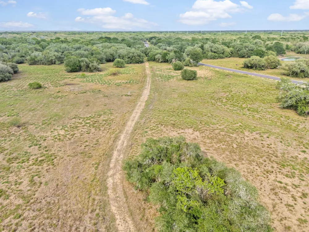 6 Fm 530 Edna, TX 77957