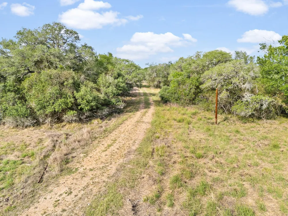 6 Fm 530 Edna, TX 77957