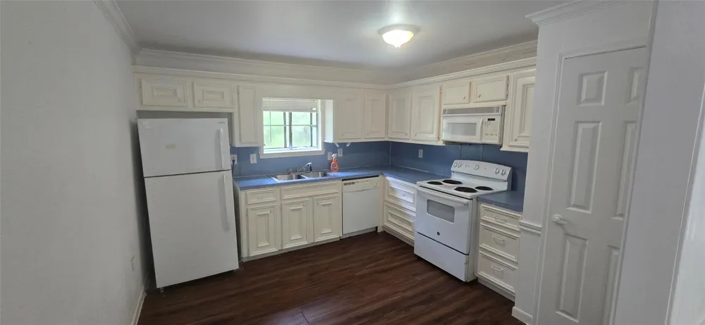 334 Dogwood Onalaska, TX 77360