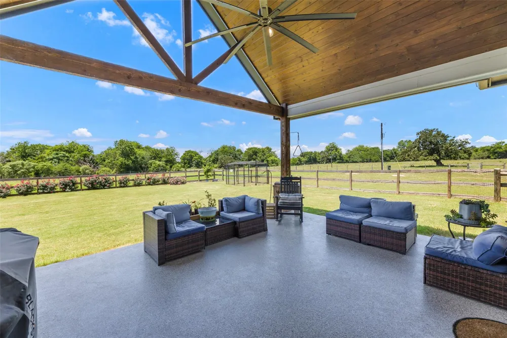 9163 Fm 46 Franklin, TX 77856