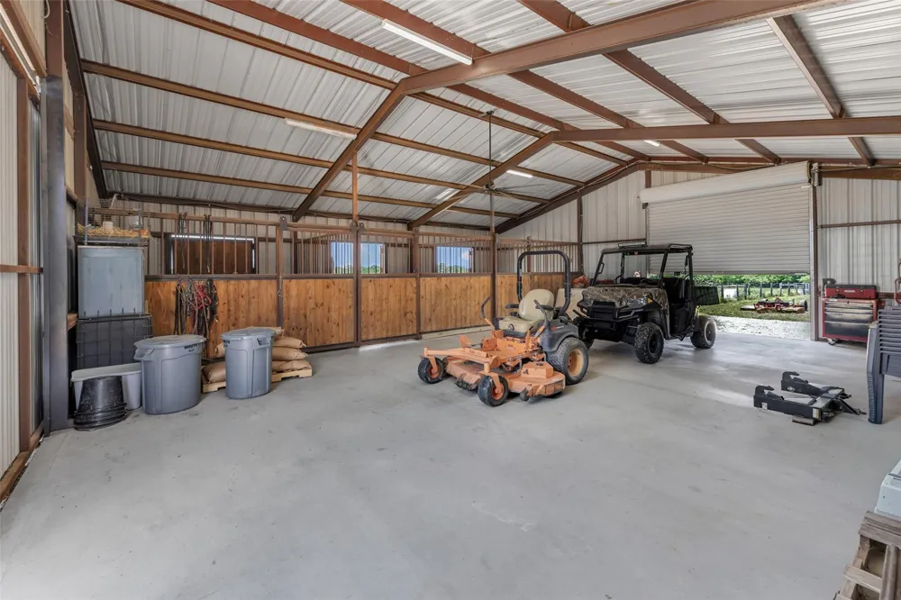 9163 Fm 46 Franklin, TX 77856