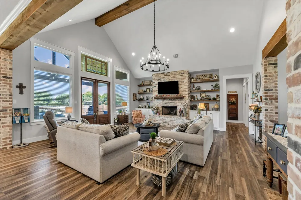 9163 Fm 46 Franklin, TX 77856