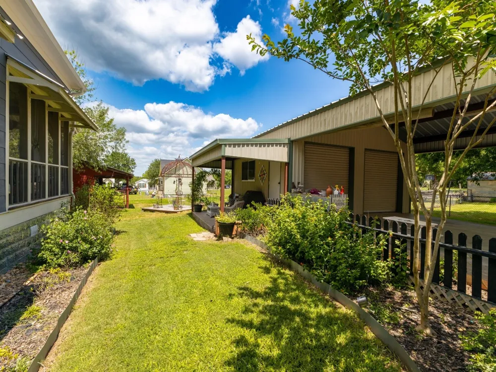 210 Church Street Fayetteville, TX 78940