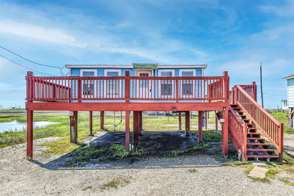 1018 Militia Drive Surfside Beach, TX 77541