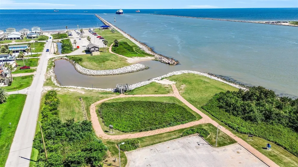 1018 Militia Drive Surfside Beach, TX 77541