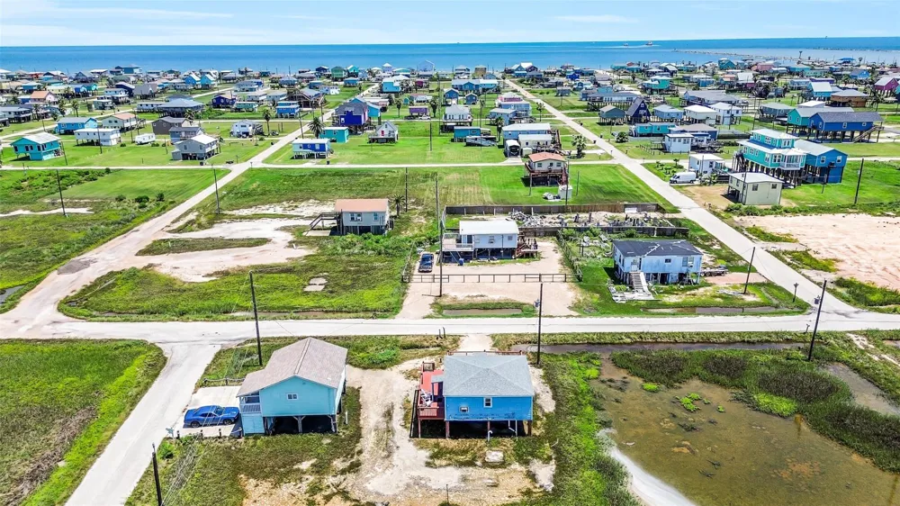 1018 Militia Drive Surfside Beach, TX 77541