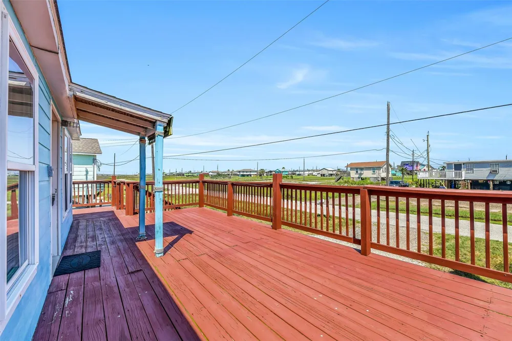 1018 Militia Drive Surfside Beach, TX 77541