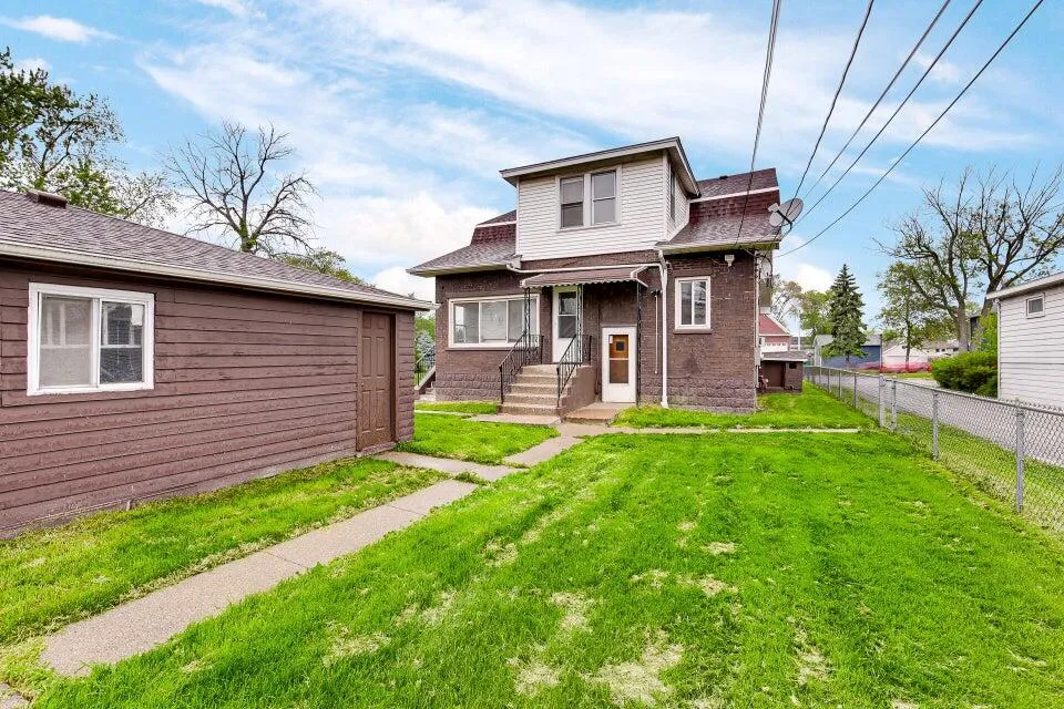 650 119th Street #2 Whiting, IN 46394