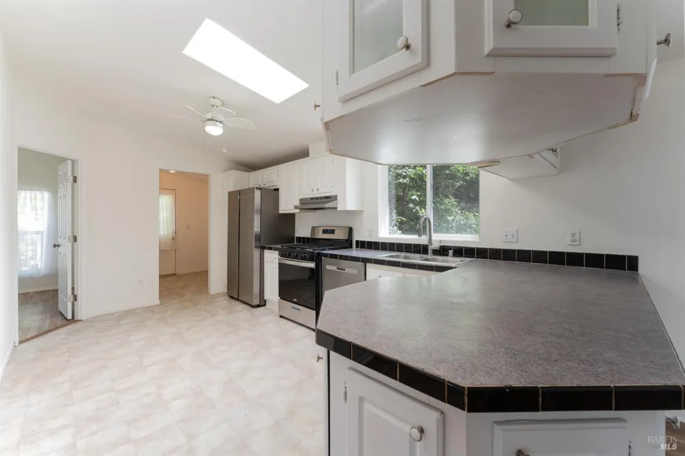 1221 Magnolia Street Willits, CA 95490