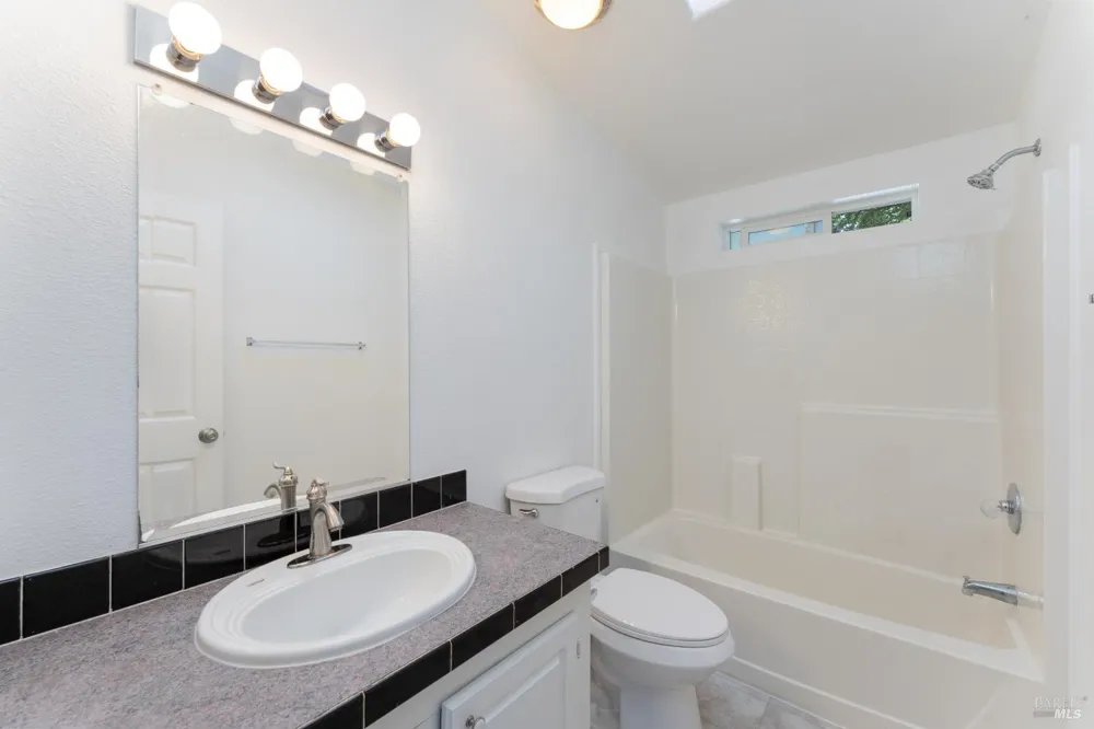 1221 Magnolia Street Willits, CA 95490