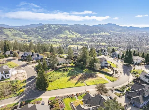 3698 Rocky Knoll Way