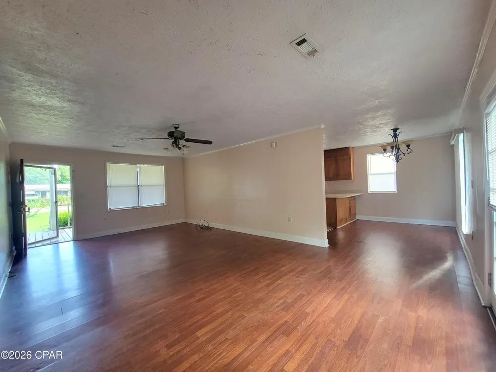 5184 13th Avenue Malone, FL 32445