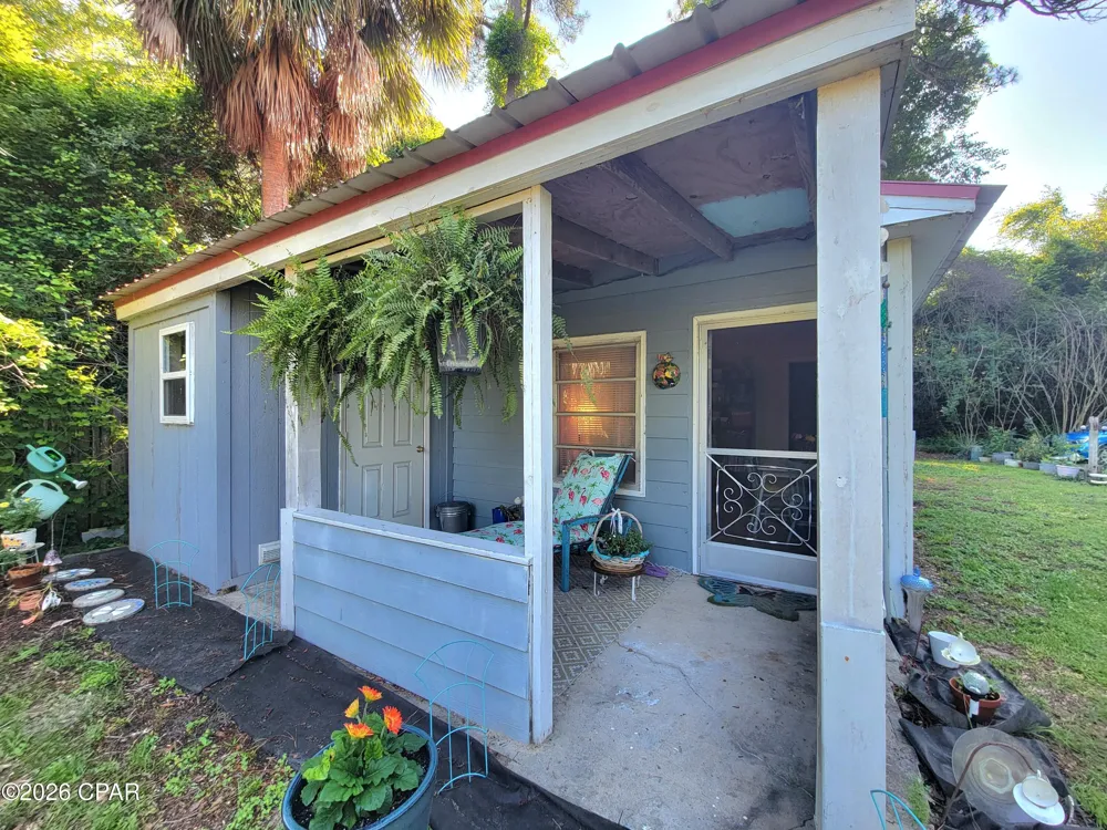 5184 13th Avenue Malone, FL 32445