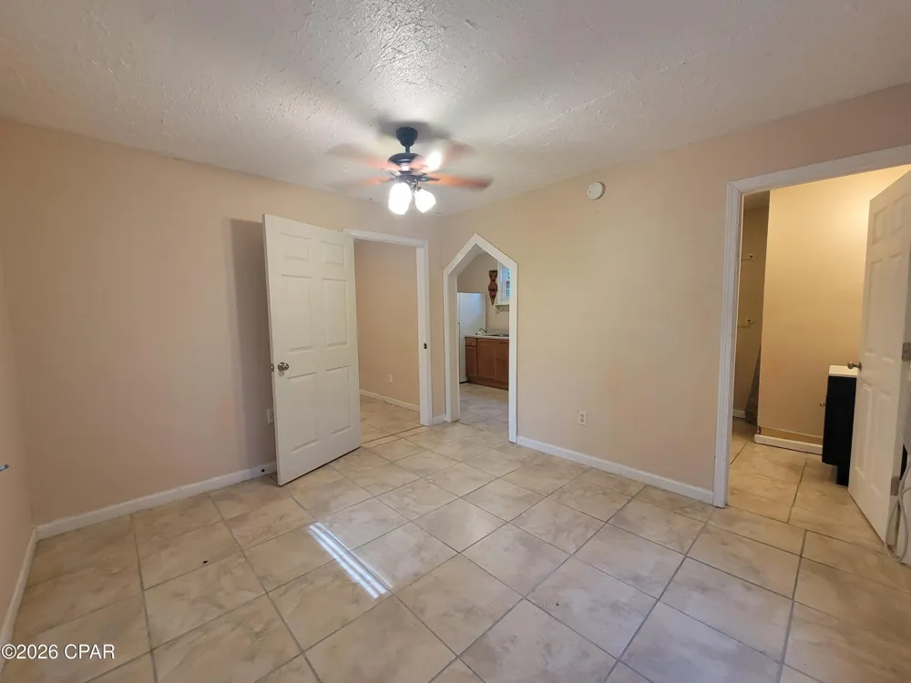 5184 13th Avenue Malone, FL 32445