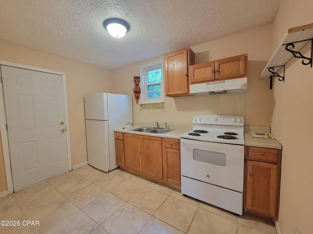 5184 13th Avenue Malone, FL 32445