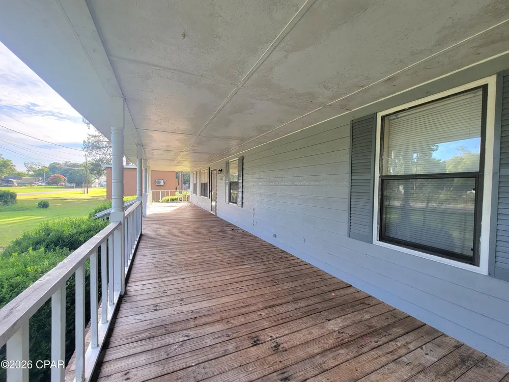 5184 13th Avenue Malone, FL 32445