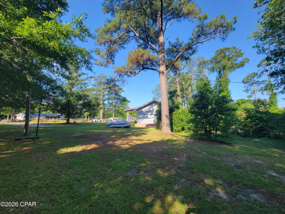 5184 13th Avenue Malone, FL 32445