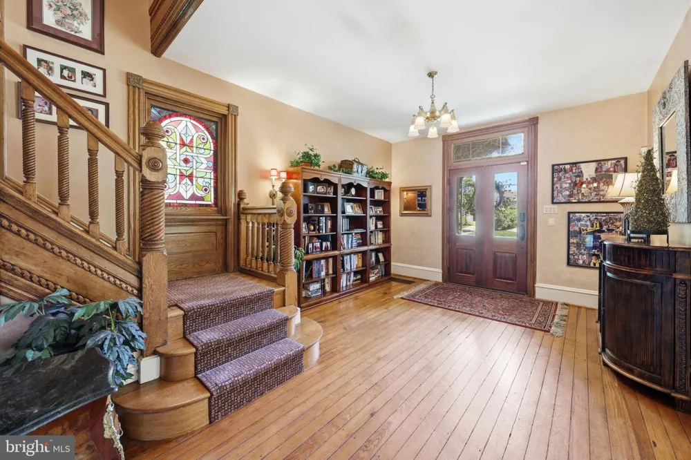 406 WASHINGTON AVENUE Haddonfield, NJ 08033
