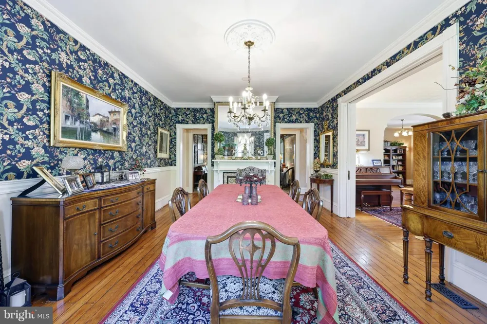 406 WASHINGTON AVENUE Haddonfield, NJ 08033