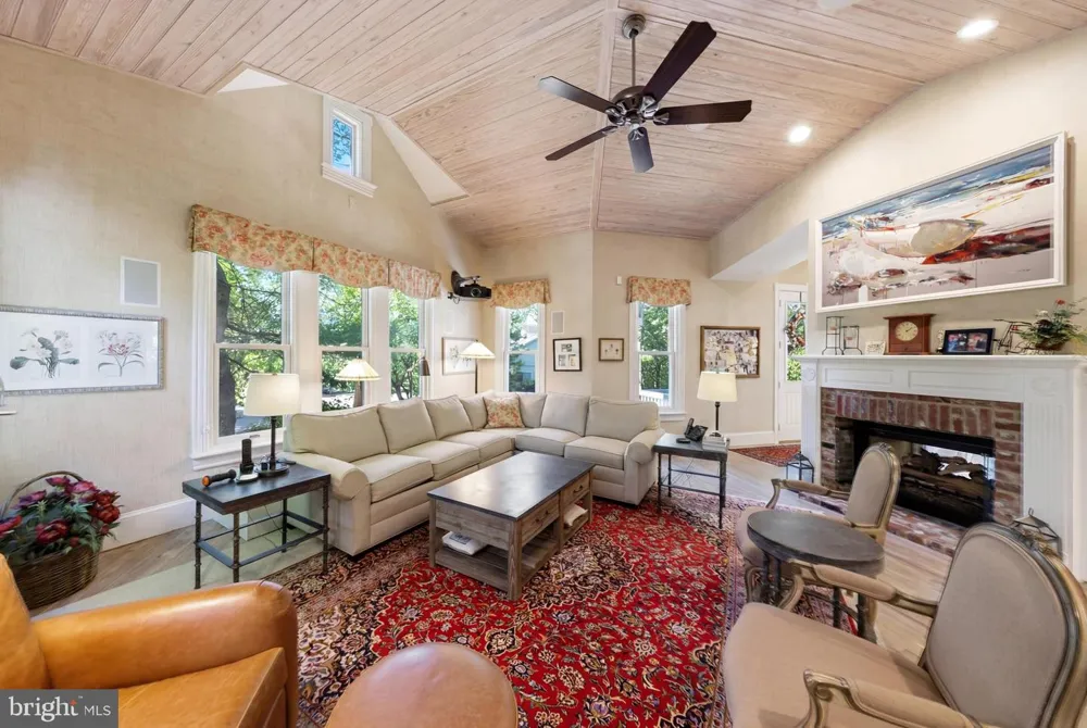 406 WASHINGTON AVENUE Haddonfield, NJ 08033